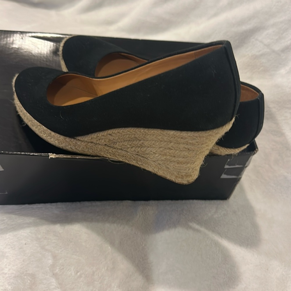 LIKE NEW J. CREW CANVAS ESPADRILLE WEDGE SHOES SIZE 9.5 COLOR BLACK AND CREAMY - Picture 10 of 11